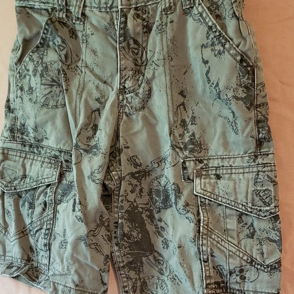 WRG Jean Co. Shorts, Olive-green with designs in black, Size 8R - Picture 5 of 14